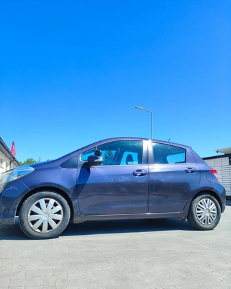 Toyota Yaris cena 11900 przebieg: 331000, rok produkcji 2012 z Bydgoszcz małe 106